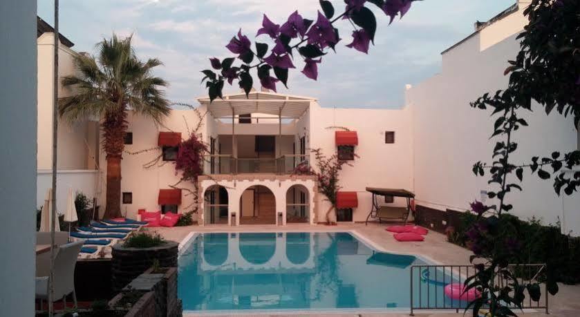 New 2 Hotel 3*